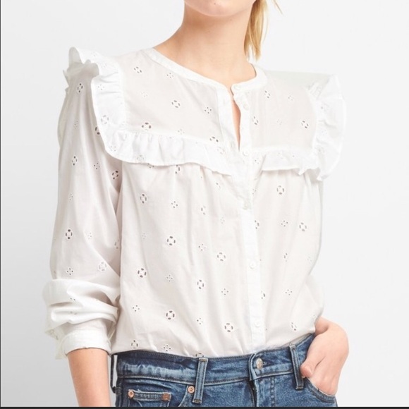 GAP Tops - GAP eyelet lace ruffle trim button down